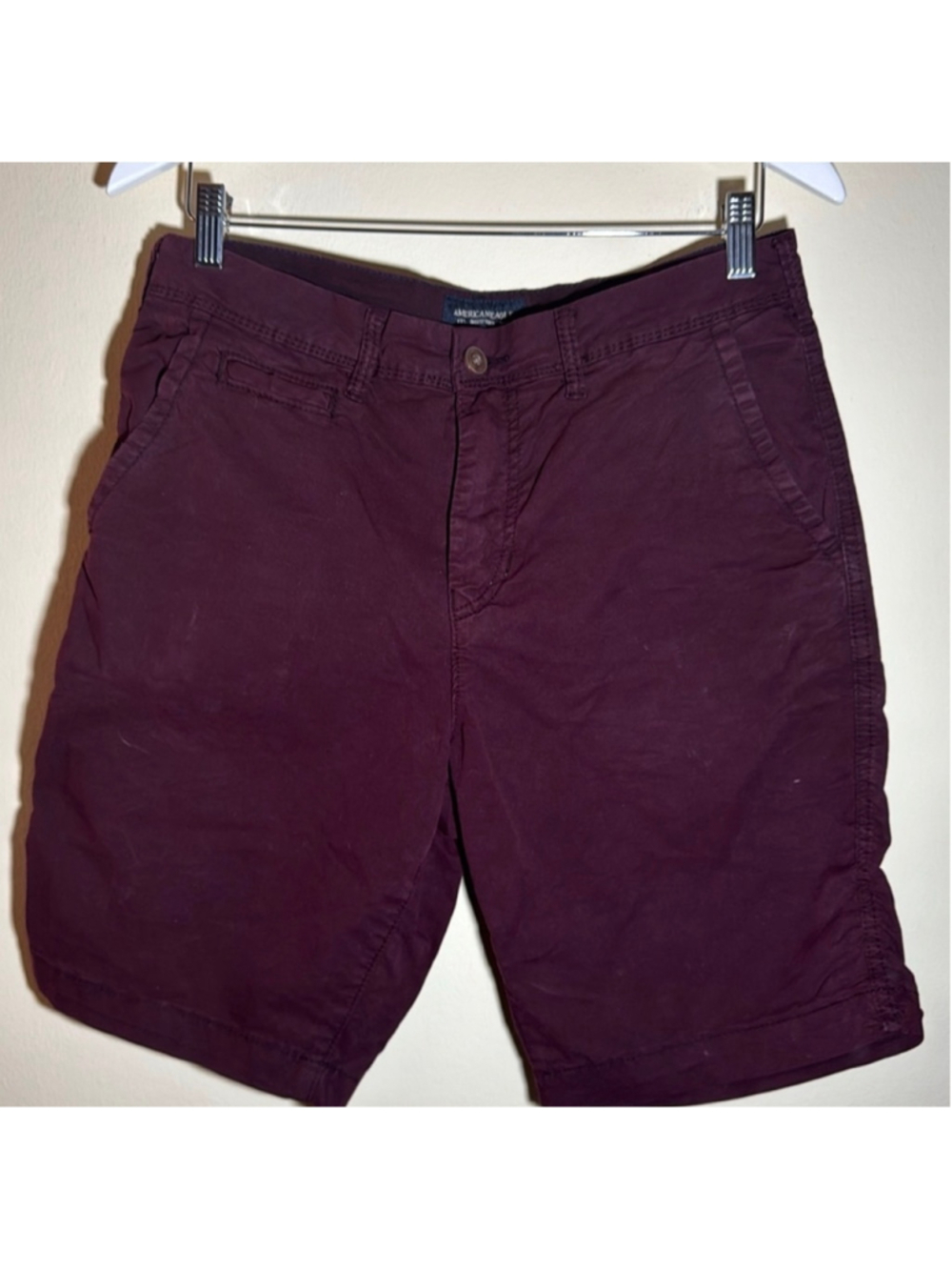 Men's American Eagle Flat Front Shorts Waist 30 Burgundy